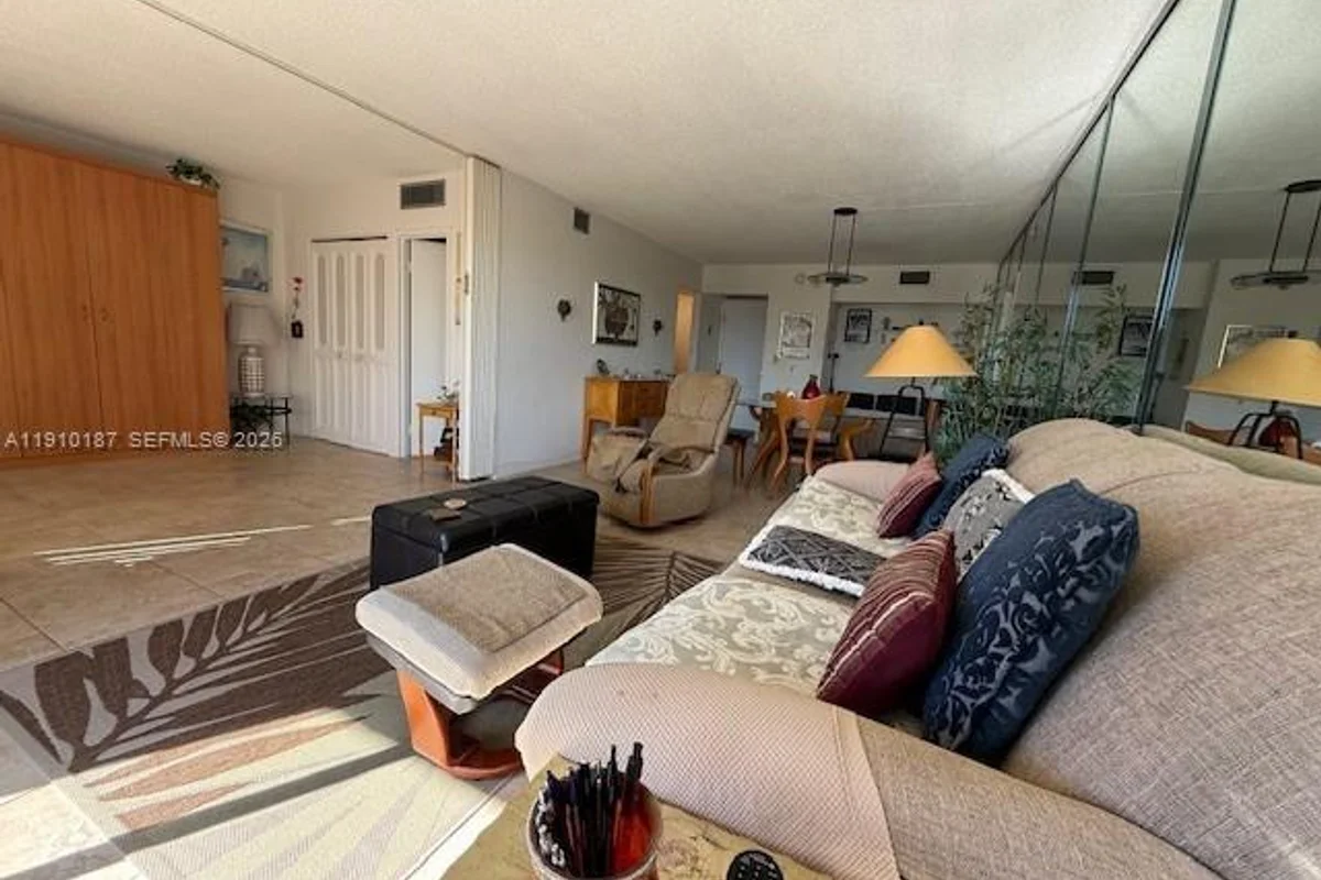 3625 N Country Club Dr #304, Aventura: photo 1 of 27