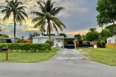 3141 NE 12th Ave, Pompano Beach: photo 1 of 6