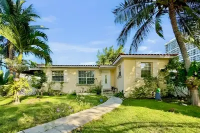 2701 SW 29th Ave, Miami: photo 1 of 17