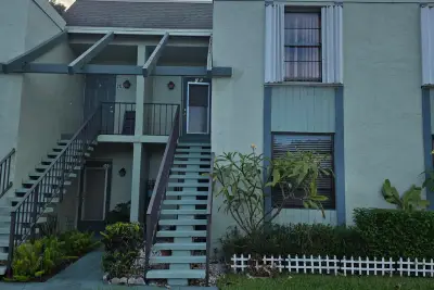 7410 NW 18th St #206, Margate: photo 1 of 7