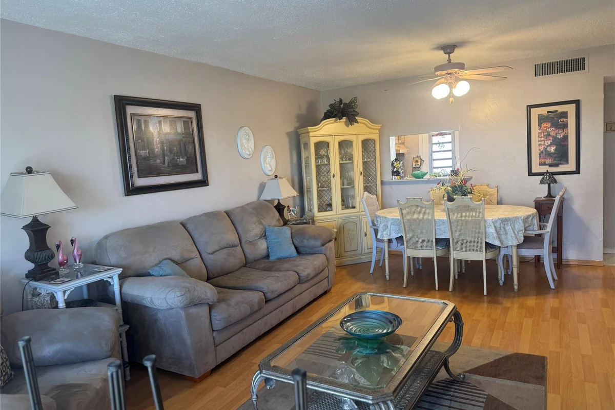 3940 NW 42 Ave #315, Lauderdale Lakes: photo 1 of 13