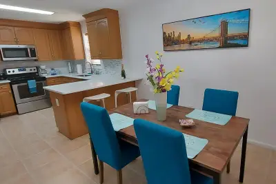 1401 W 9th St, Riviera Beach: photo 1 of 17