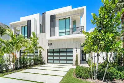514 NE 7th Ave, Delray Beach: photo 1 of 51
