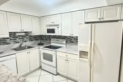 4158 Inverrary Dr #405, Lauderhill: photo 1 of 30