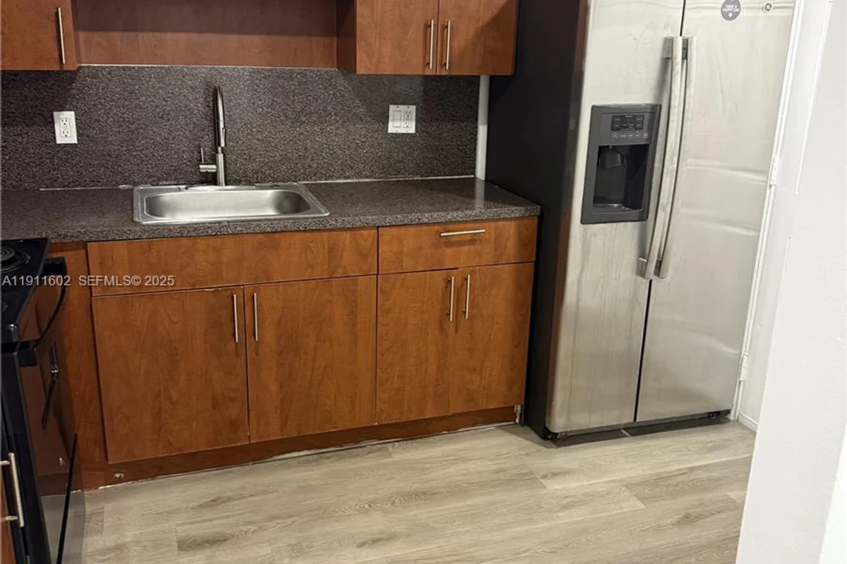 1200 SW 50th Ave #208-3, North Lauderdale: photo 1 of 25