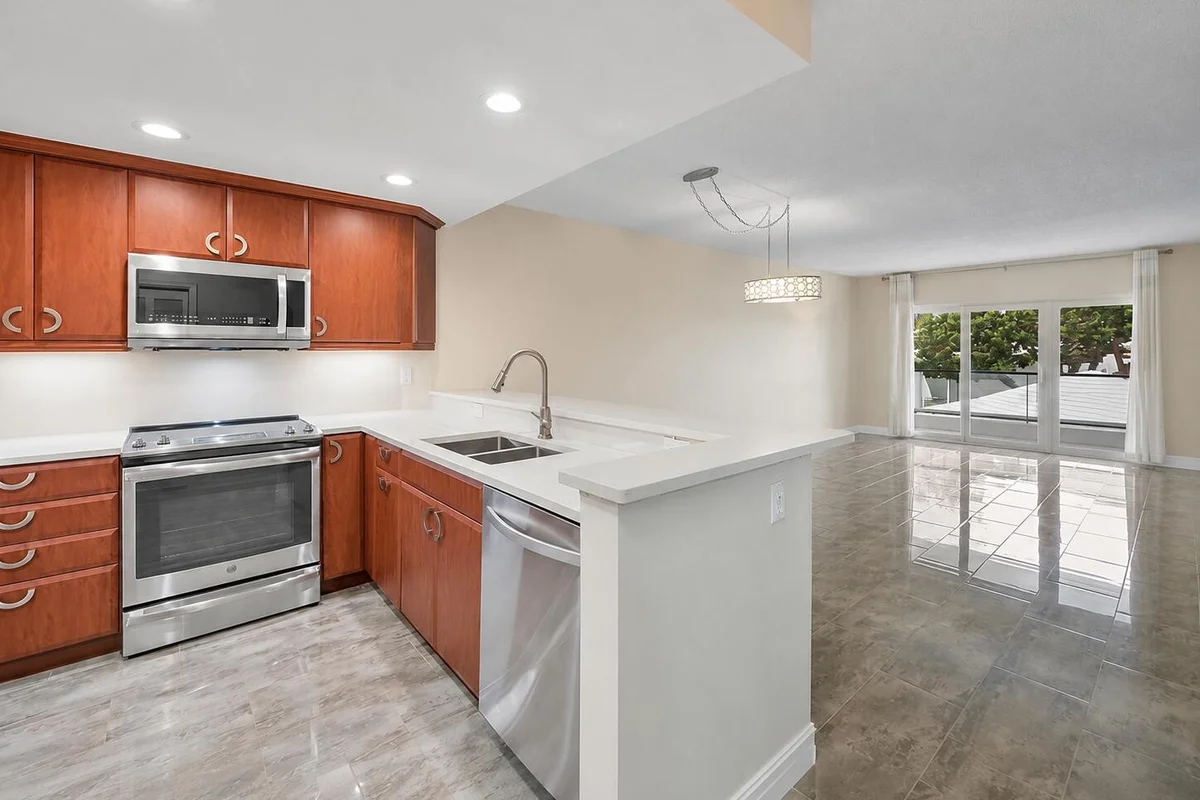 1500 S Ocean Blvd #207, Pompano Beach: photo 1 of 53
