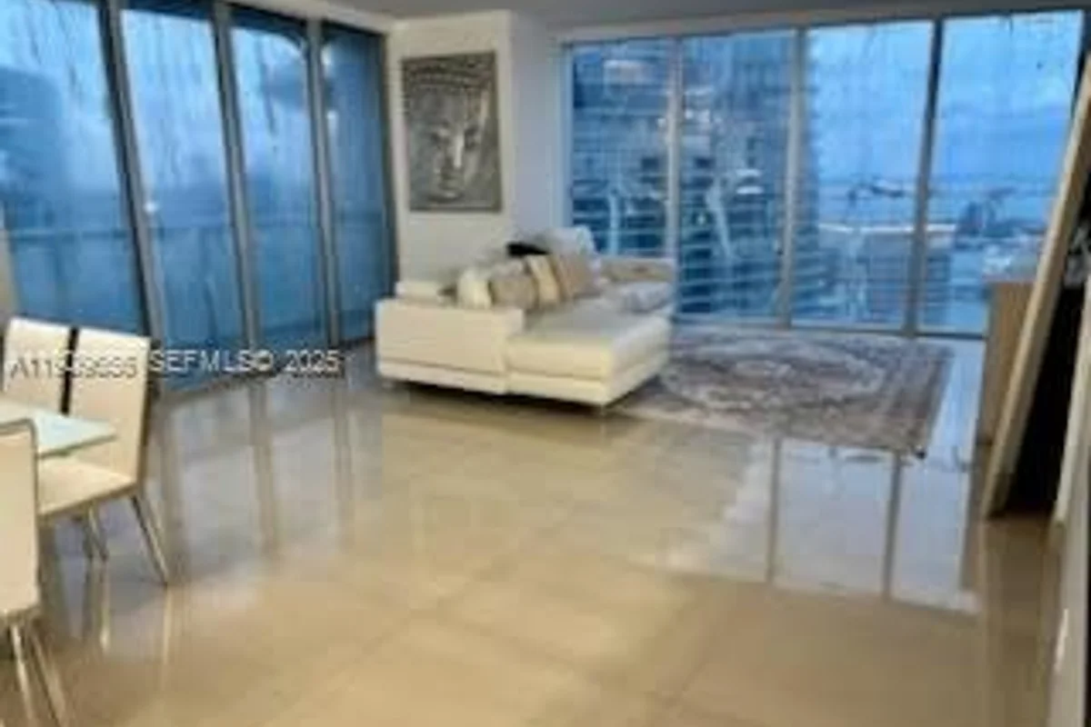 465 Brickell Ave #5402, Miami: photo 1 of 17