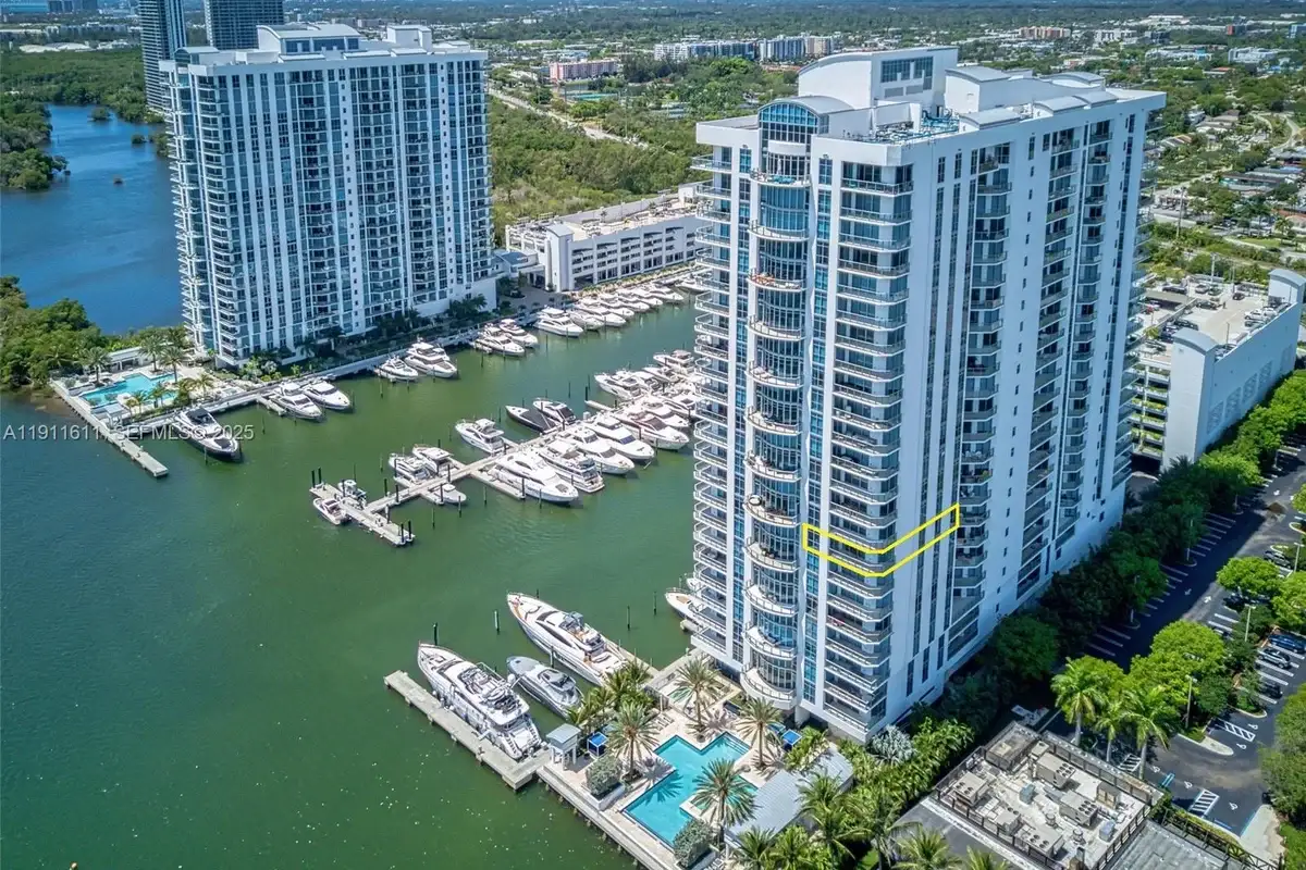 17301 Biscayne Blvd #910, North Miami Beach: photo 1 of 43
