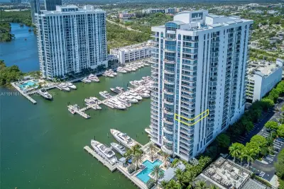 17301 Biscayne Blvd #910, North Miami Beach: photo 1 of 43