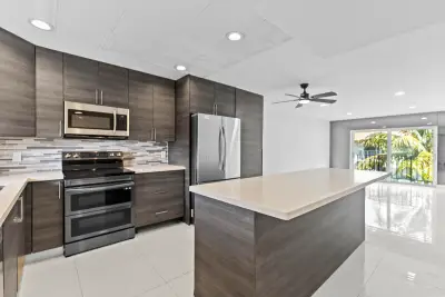 809 W Oakland Park Blvd #K12, Oakland Park: photo 1 of 27
