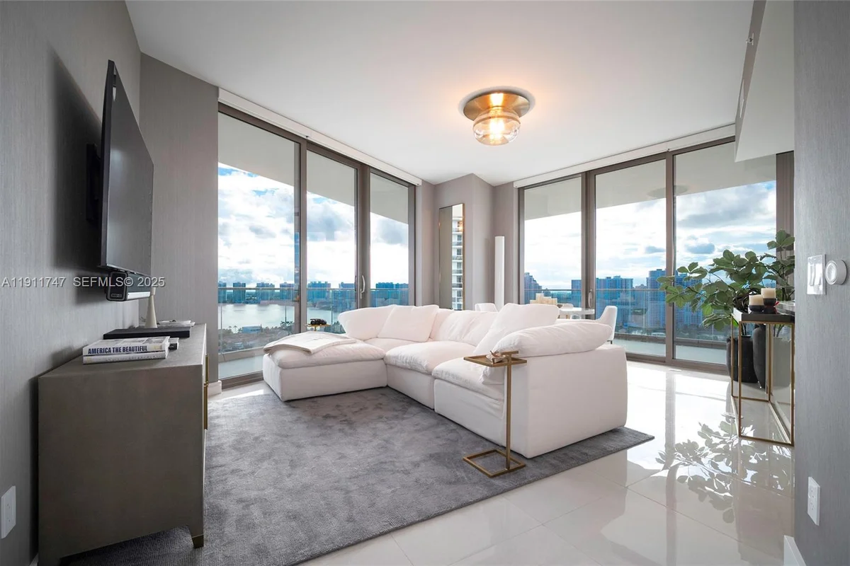 18975 Collins Ave #1705, Sunny Isles Beach: photo 1 of 20