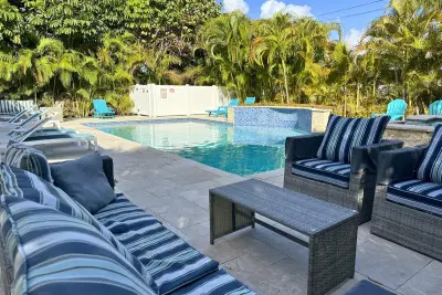 1236 Beach Rd #3, Riviera Beach: photo 1 of 27
