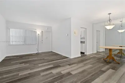 1420 Atlantic Shores Blvd #340, Hallandale Beach: photo 1 of 33