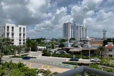 1688 West Ave #405, Miami Beach: photo 1 of 24