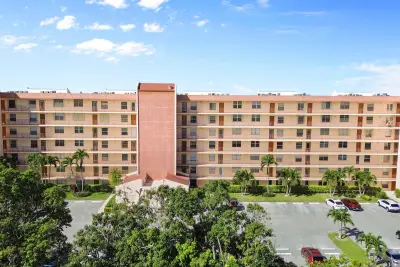 14671 Bonaire Blvd #404, Delray Beach: photo 1 of 37