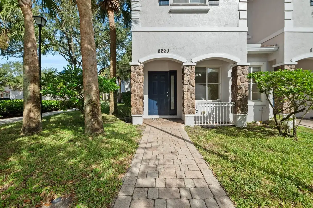 8299 SW 27th St #101, Miramar: photo 1 of 30