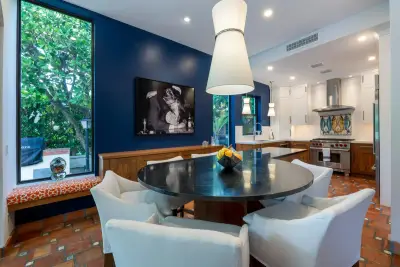 264 Everglade Ave, Palm Beach: photo 1 of 18