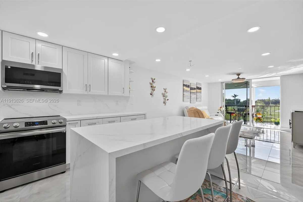 8900 Washington Blvd #410, Pembroke Pines: photo 1 of 79