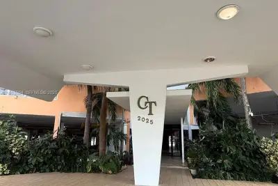 2025 NE 164th St #406, North Miami Beach: photo 1 of 10