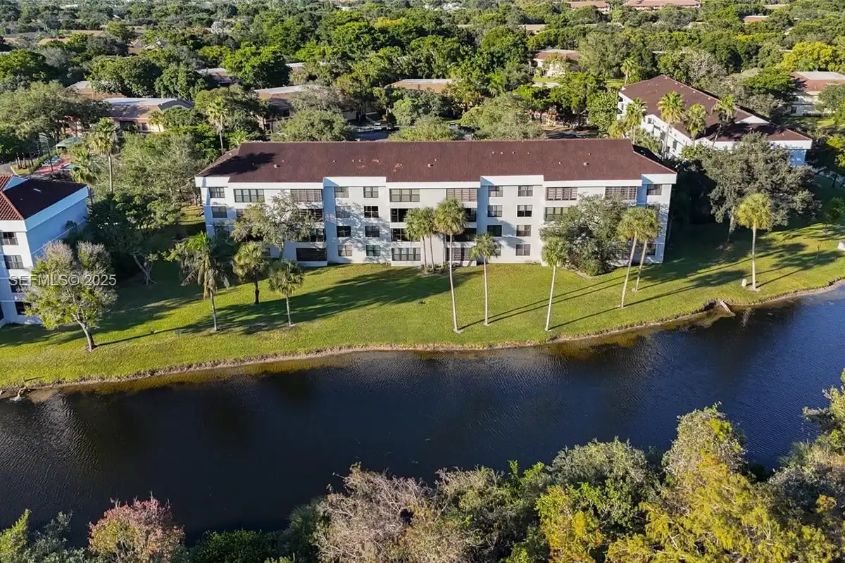 4133 Carambola Cir S #G203, Coconut Creek: photo 1 of 30