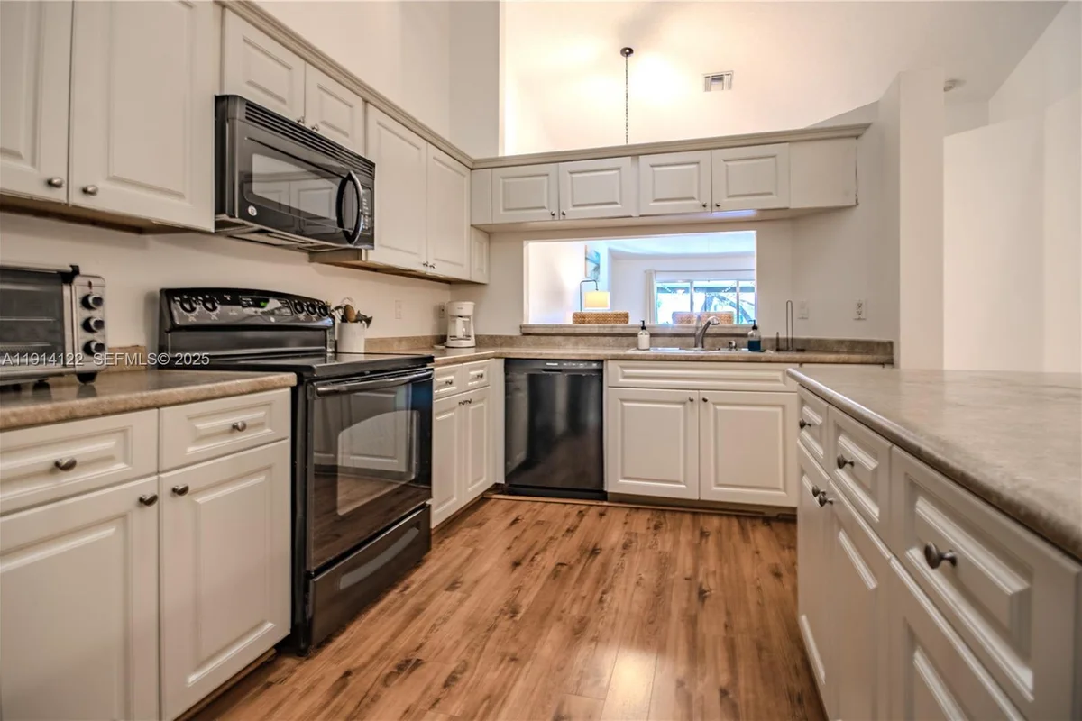 7652 S Pinewalk Dr S #139, Margate: photo 1 of 26