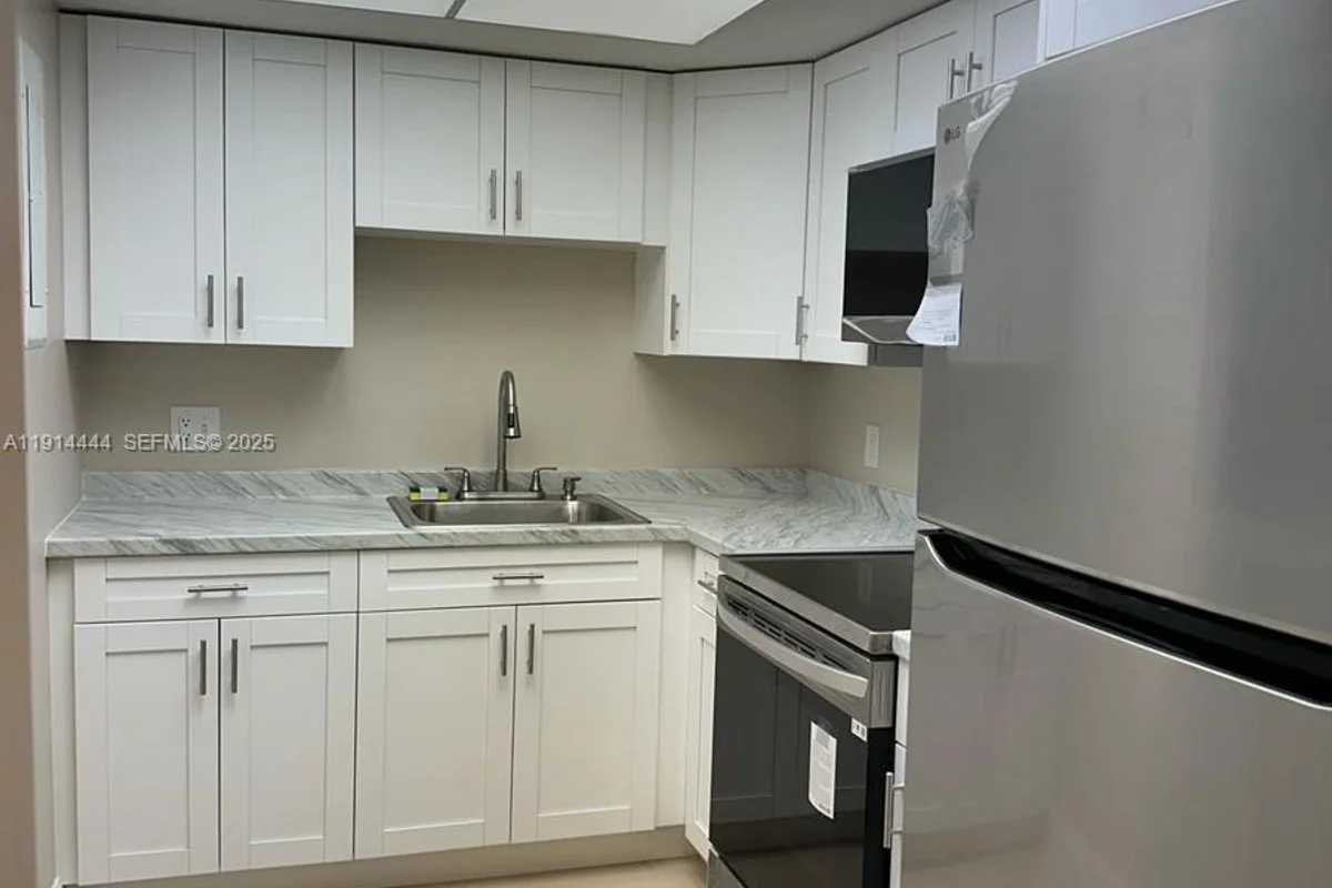 5530 NW 44th St #308C, Lauderhill: photo 1 of 22