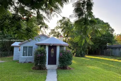 1140 NW 4th Ave, Fort Lauderdale: photo 1 of 6