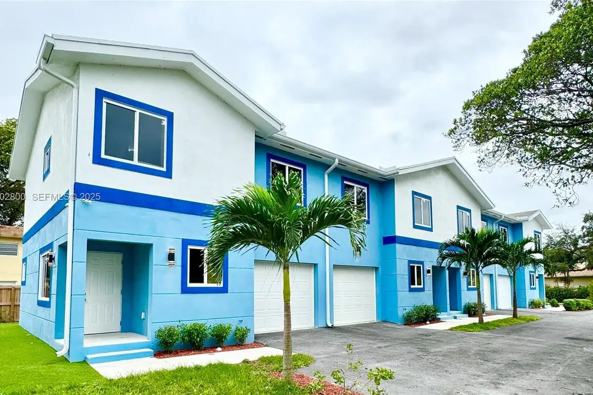 926 NW 932 2nd St, Fort Lauderdale: photo 1 of 36