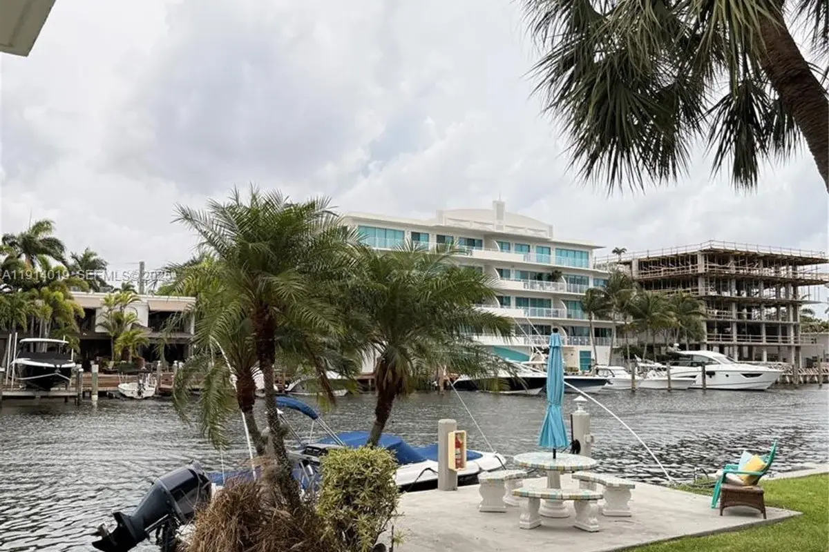 180 Isle Of Venice Dr #100, Fort Lauderdale: photo 1 of 16