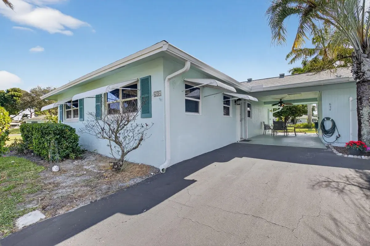 634 Hummingbird Ln, Delray Beach: photo 1 of 37
