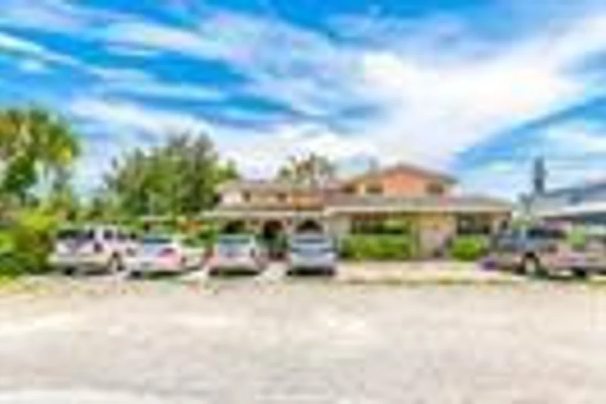 2210 SE 4th Ave #6, Fort Lauderdale: photo 1 of 4