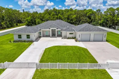 8425 Apache Blvd, Loxahatchee: photo 1 of 68