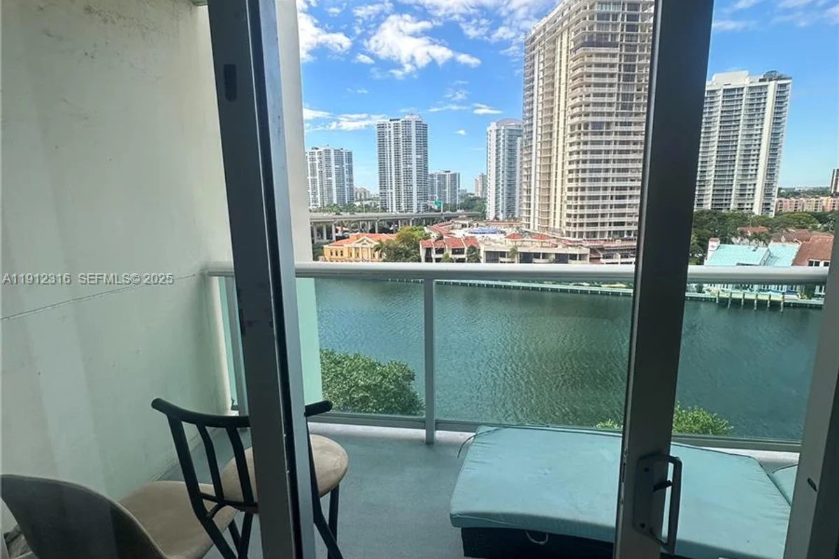 19390 Collins Ave #1019, Sunny Isles Beach: photo 1 of 14