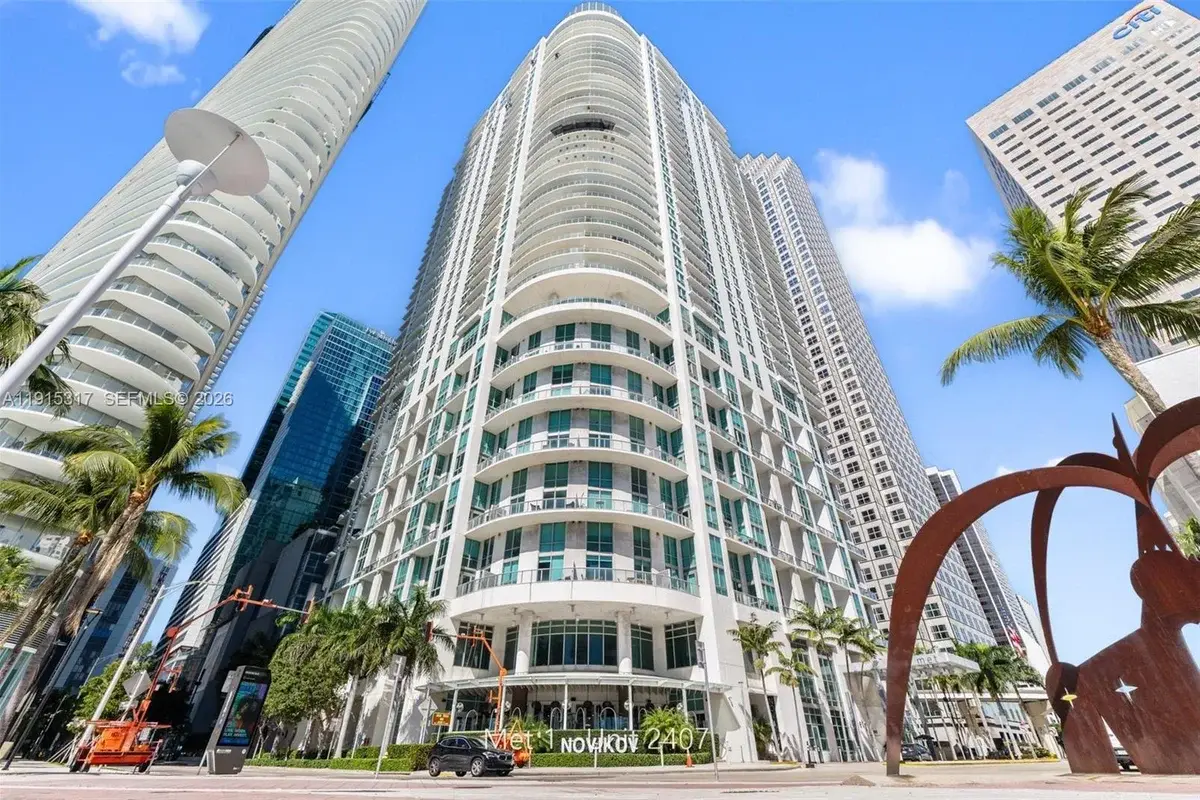 300 S Biscayne Blvd #T-2407, Miami: photo 1 of 40