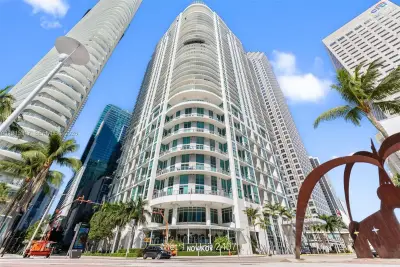 300 S Biscayne Blvd #T-2407, Miami: photo 1 of 40