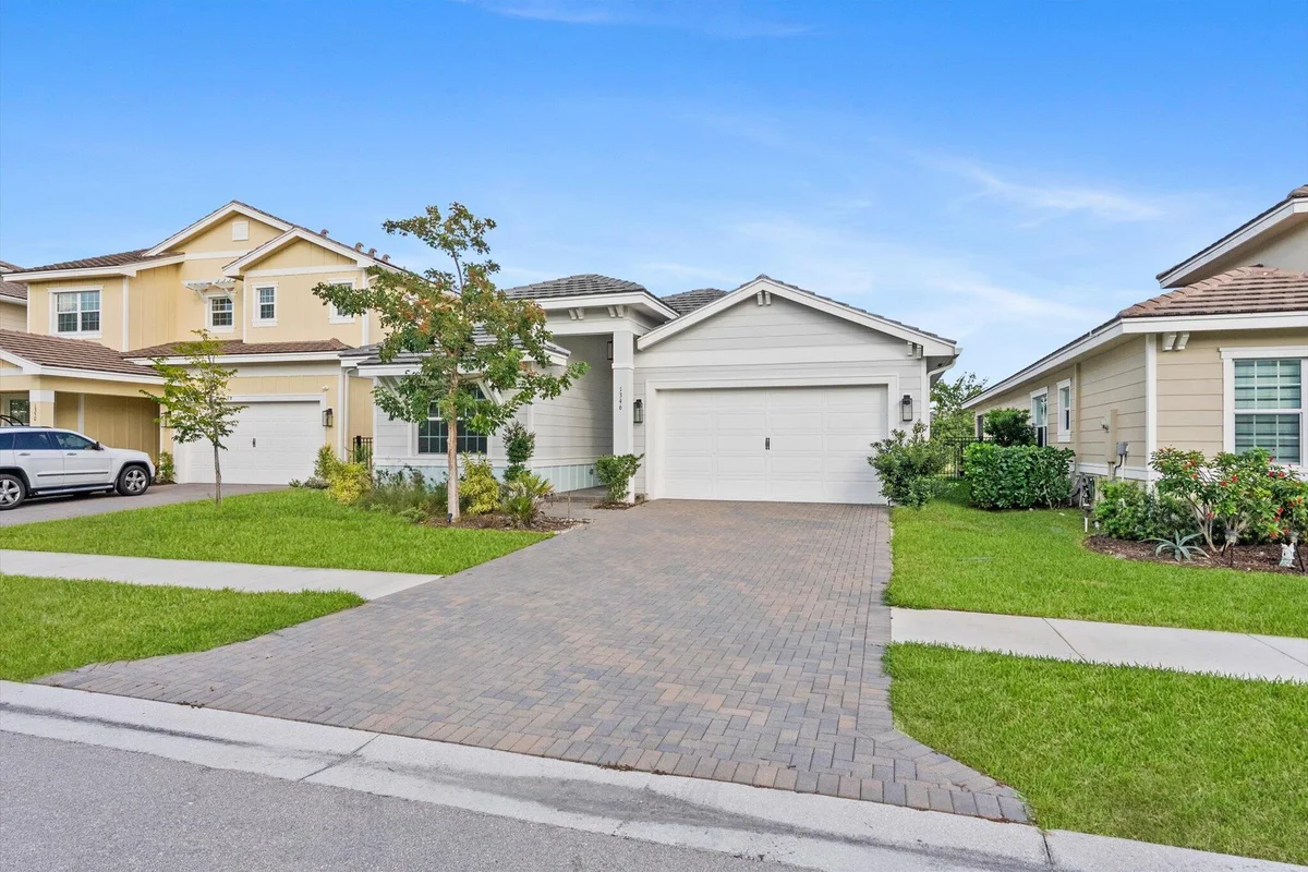 1346 Harvester Crossing, Loxahatchee: photo 1 of 45