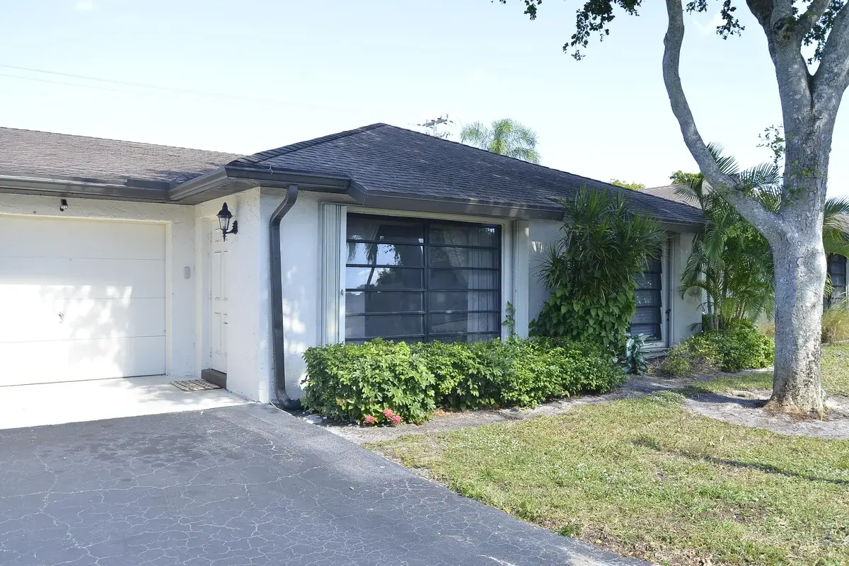 10054 Eaglewood Rd #B, Boynton Beach: photo 1 of 25