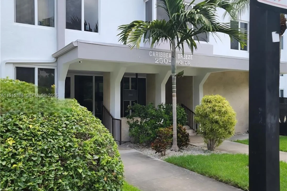 250 180th Dr #510, Sunny Isles Beach: photo 1 of 26