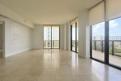 16275 Collins Ave #1004, Sunny Isles Beach: photo 1 of 28
