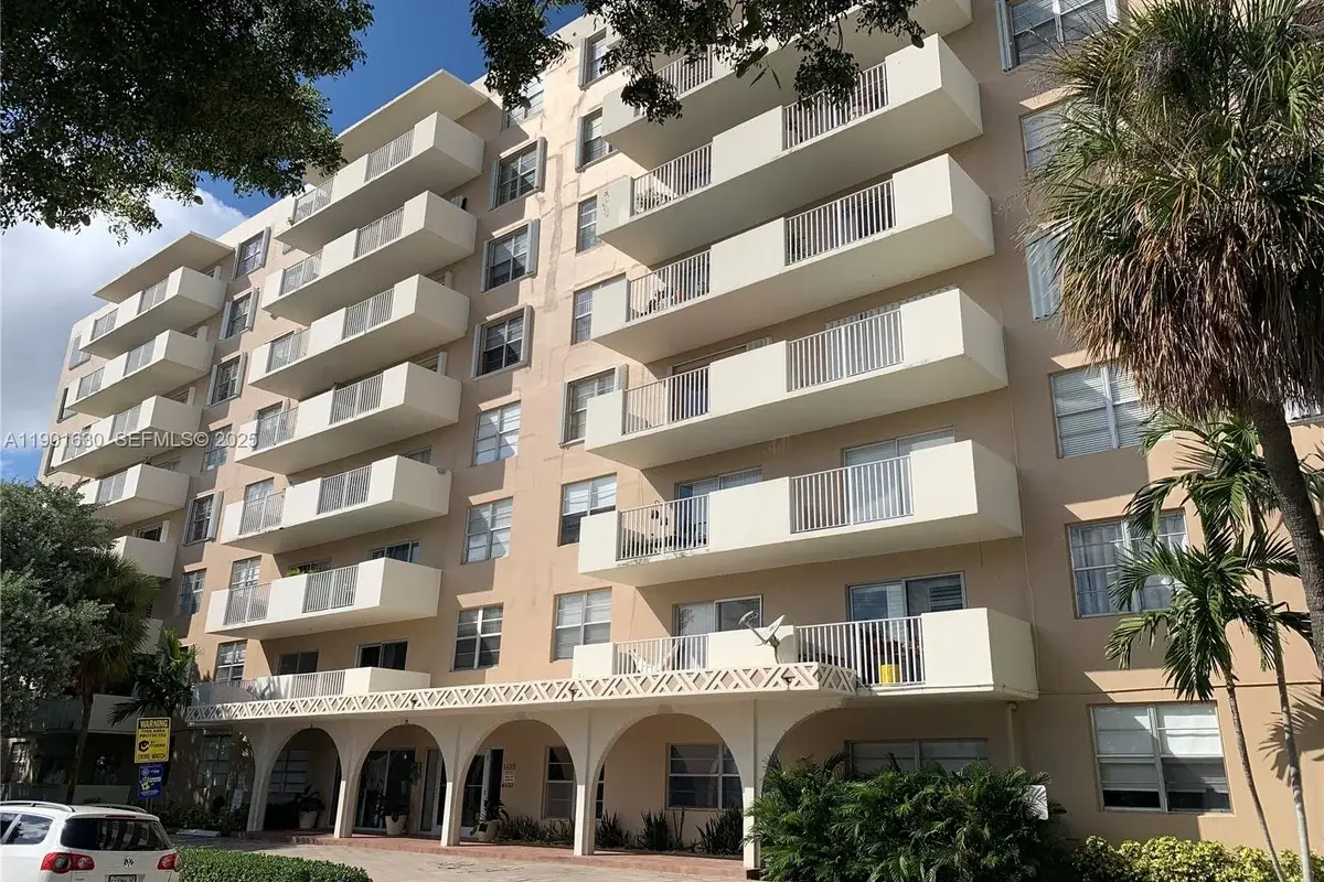 1455 N Treasure Dr #2M, North Bay Village: photo 1 of 38