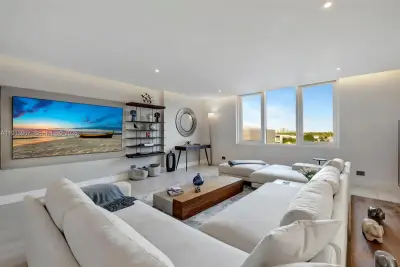 2301 Collins Ave #634, Miami Beach: photo 1 of 77