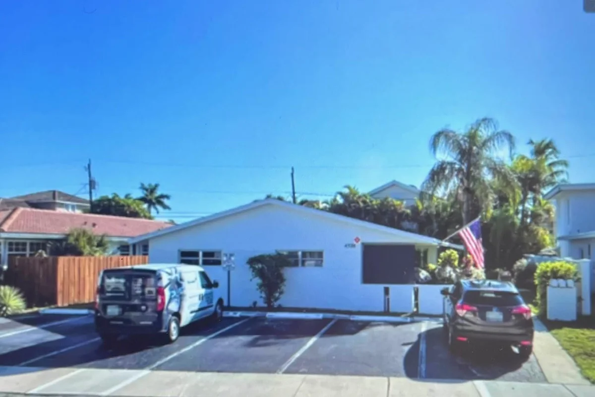 Home in Lauderdale-by-the-Sea: photo 1 of 9