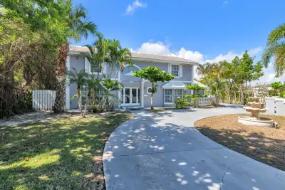 3517 N Flagler Dr, West Palm Beach: photo 1 of 42