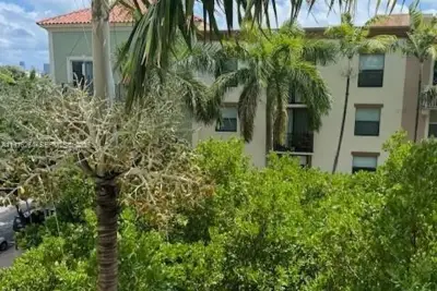 1919 Van Buren St #516A, Hollywood: photo 1 of 40