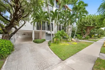 155 Sunrise Dr #4B, Key Biscayne: photo 1 of 18