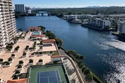 301 174th St #1605, Sunny Isles Beach: photo 1 of 27