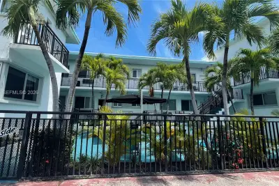 8100 Harding Ave #508, Miami Beach: photo 1 of 20