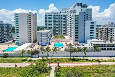 5401 Collins Ave #1512, Miami Beach: photo 1 of 41