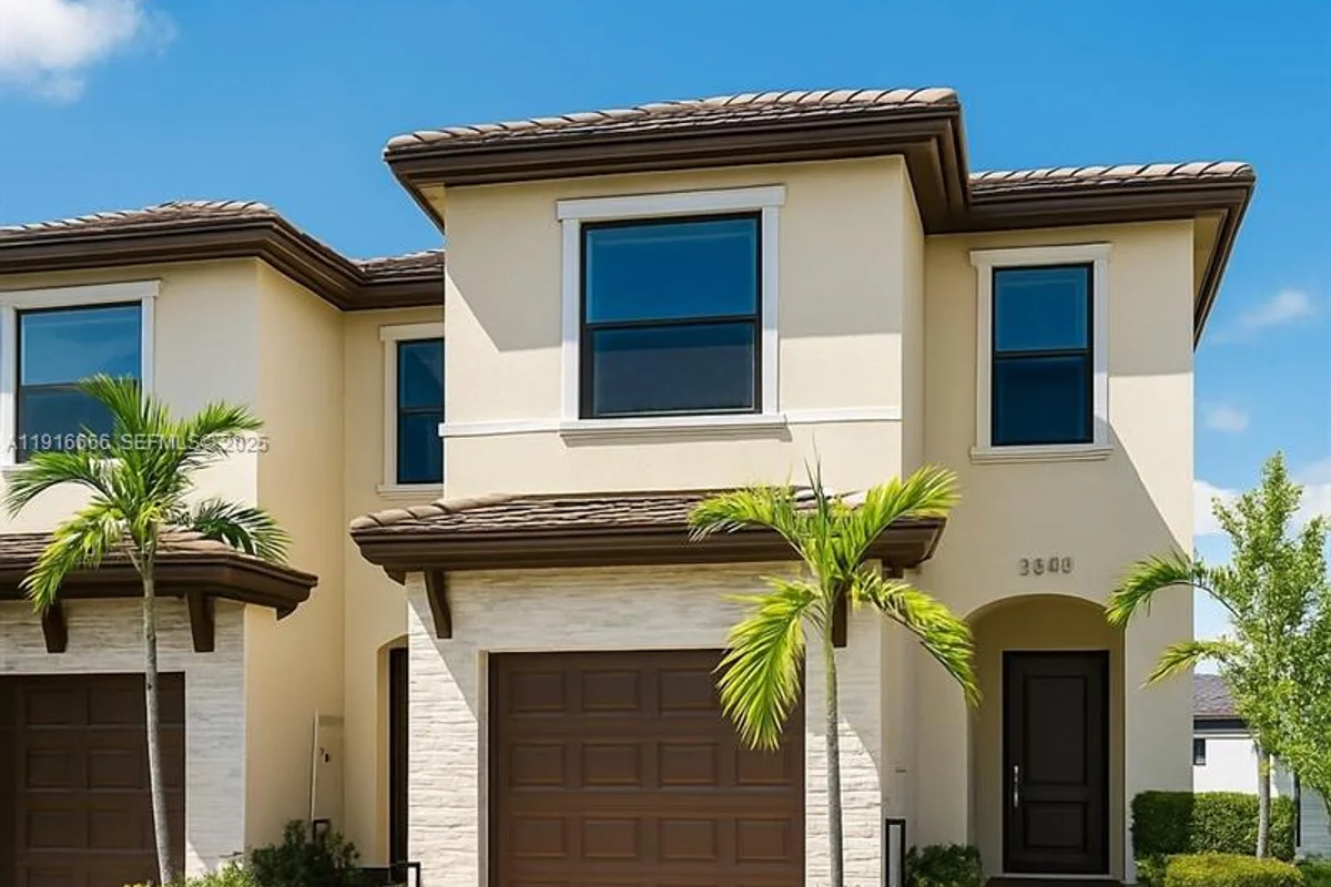 25564 SW 108th Ave, Homestead: photo 1 of 15