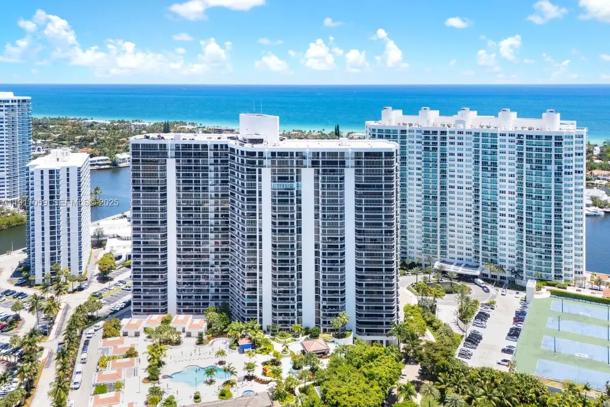 20281 E Country Club Dr #1009, Aventura: photo 1 of 80